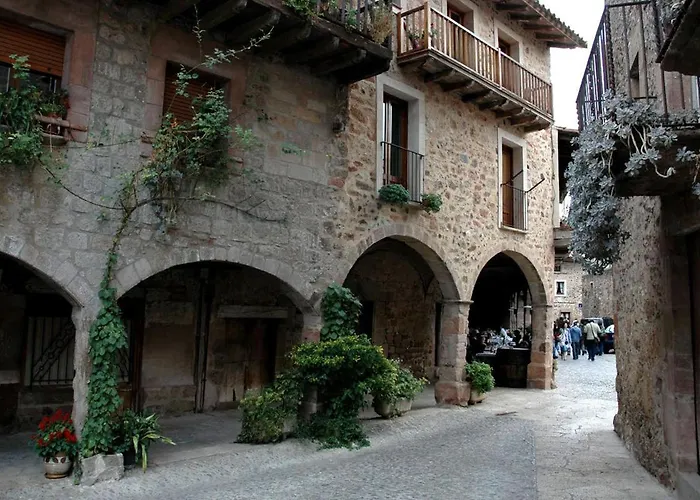 Santa Pau Pet Friendly Hotels