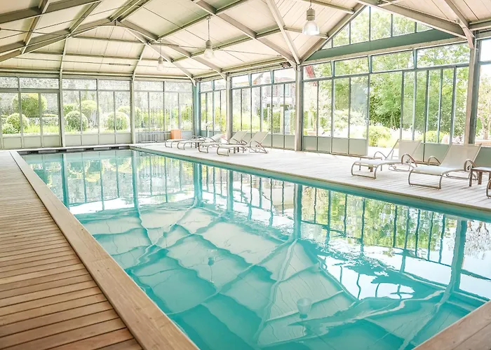 Honfleur Hotels with Pool