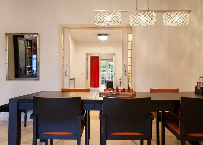 Huisdiervriedelijke Suite 30 - kingsize groundfloor hotelapartment with parking Groningen