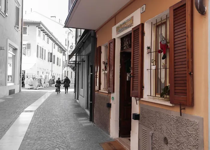 Le Finestre sul Borgo Rooms Peschiera del Garda