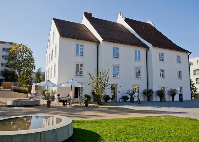 Hotel im Schlosspark Binningen
