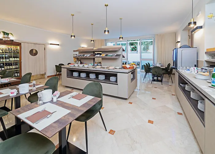 Hotel Gardenia & Villa Charme Adults Friendly 4Star Service Bardolino Con una pista da Golf