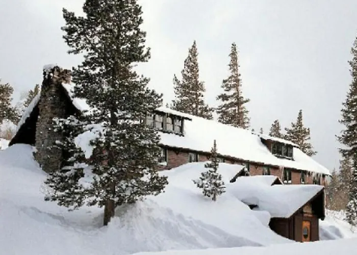 Tamarack Lodge