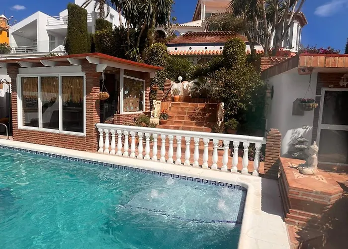 Top 19 Popular hotels  in Torre de Benagalbon