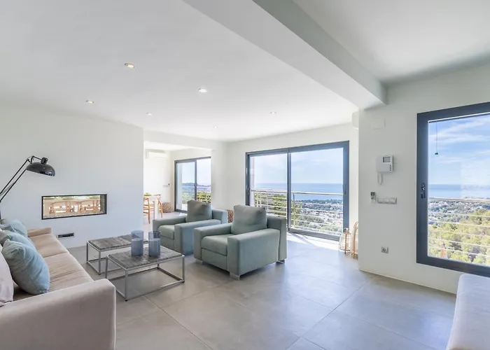 Van Den Broeck Moraira