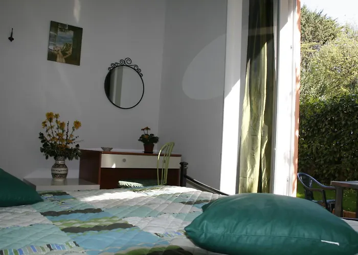 A Due Passi Dal Mare B&B