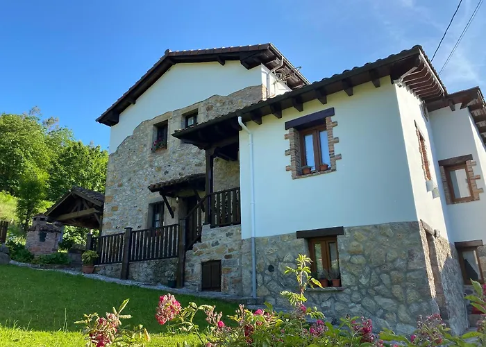 Apartamentos Rurales La Caviana Onís
