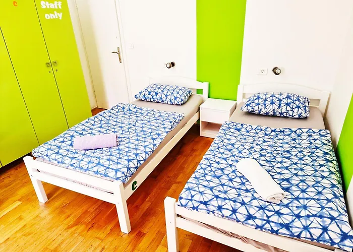 Croparadise Hostel
