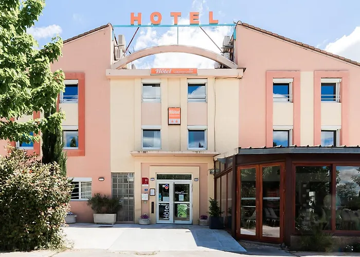 Places to Stay in Montpellier
