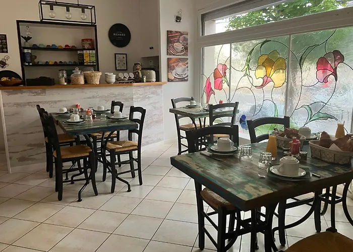 Hotel De La Cote Fleurie