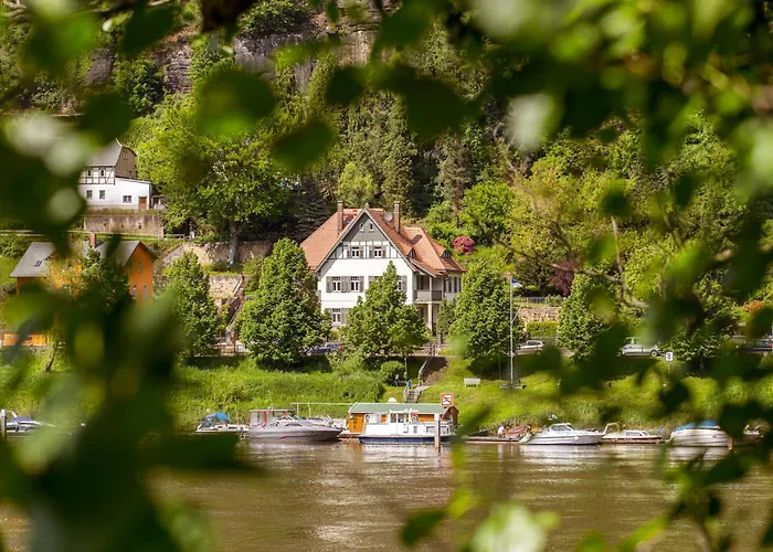 Villa Elbufer Bad Schandau