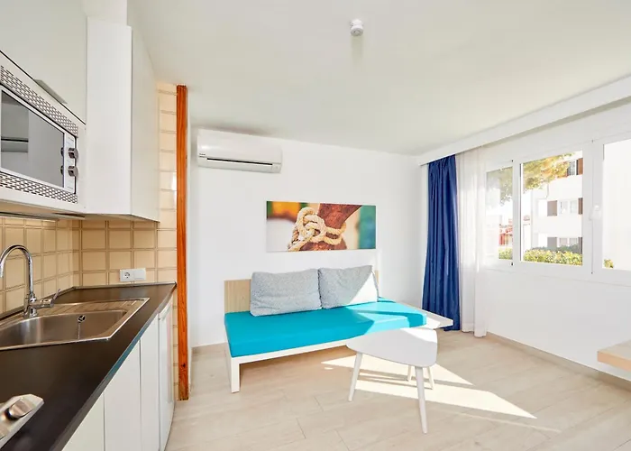 Sun Beach Santa Ponça