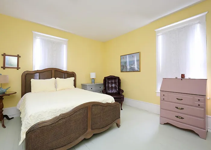 The Dailey Renewal Retreat B & B Greensboro