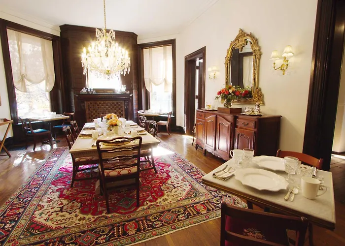Louisville Bourbon Inn