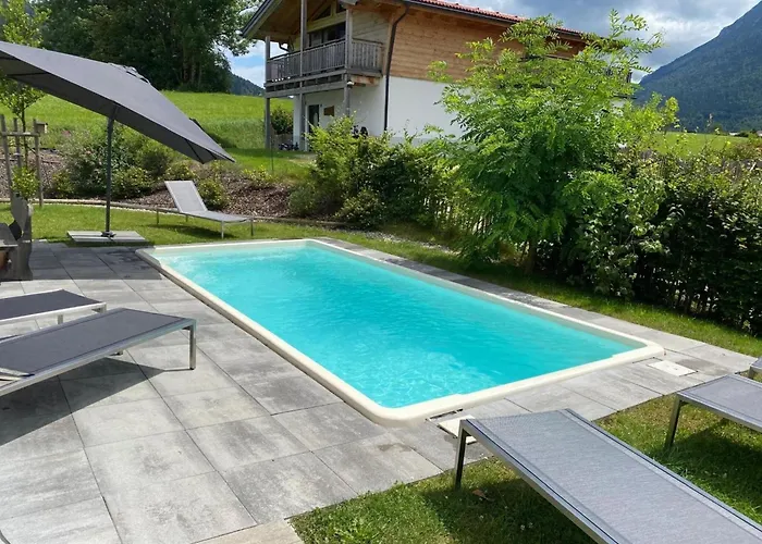 Boutique Chalet Alpenzauber Mit Beheiztem Pool, Inzell
