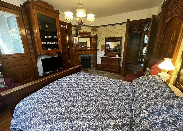 Innisfree Bed & Breakfast South Bend