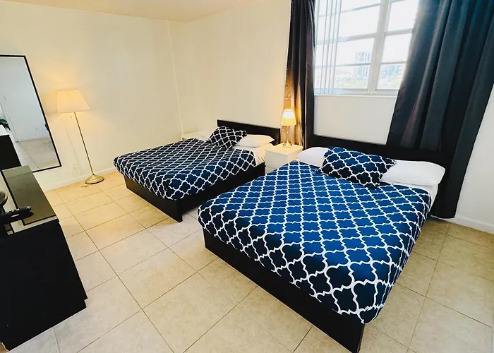 Hallandale Condo, Partial Ocean View Direct Beach And Pool Access Hollywood Beach