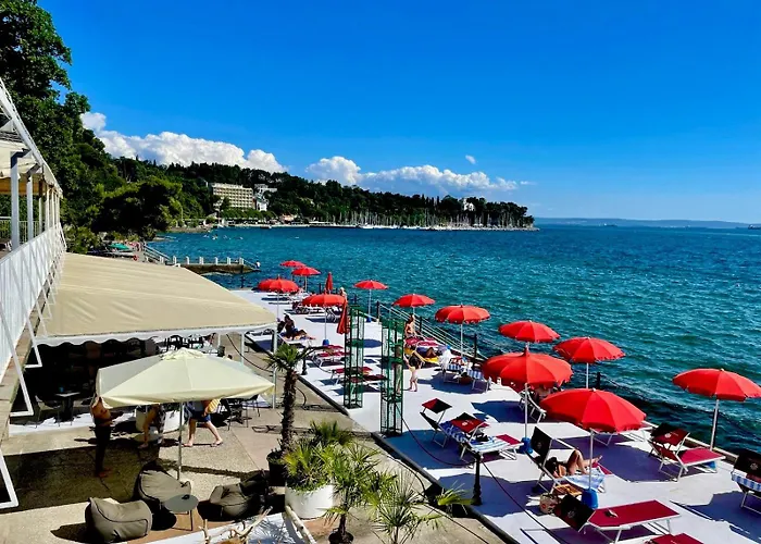 Hotel Riviera & Maximilian'S Trieste