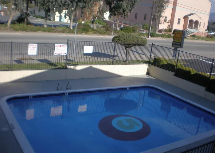 Best 5 Motel Salinas