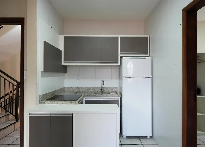 Residencial Dona Dina - Mestre Naro Bombinhas