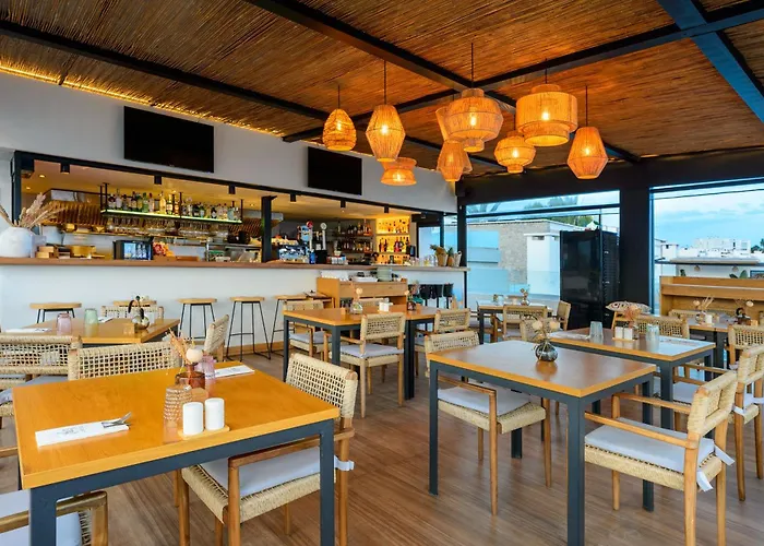 Boutique Hotel Cenit & Apts Sol Y Viento Ibiza