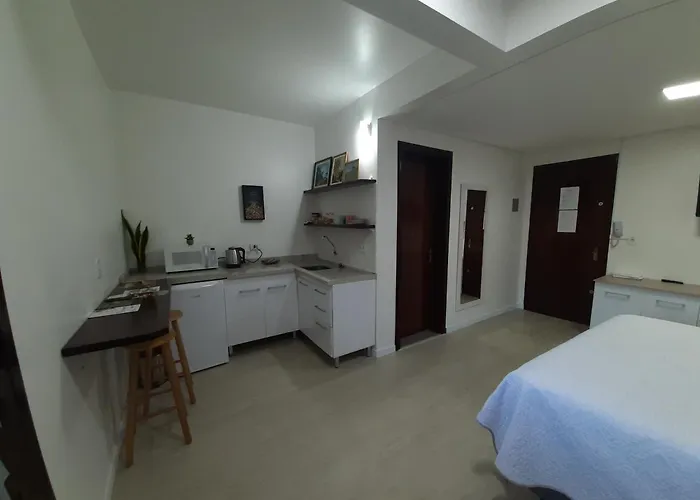 Hospedagem Da Escultora Treze Tílias