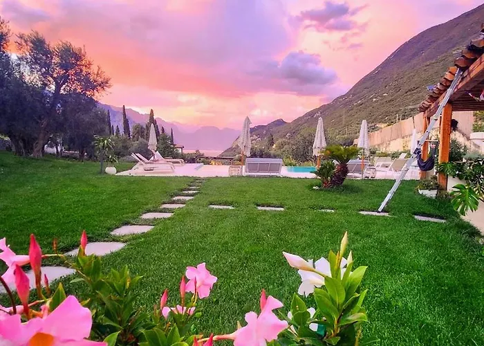 Elle Ecoholiday