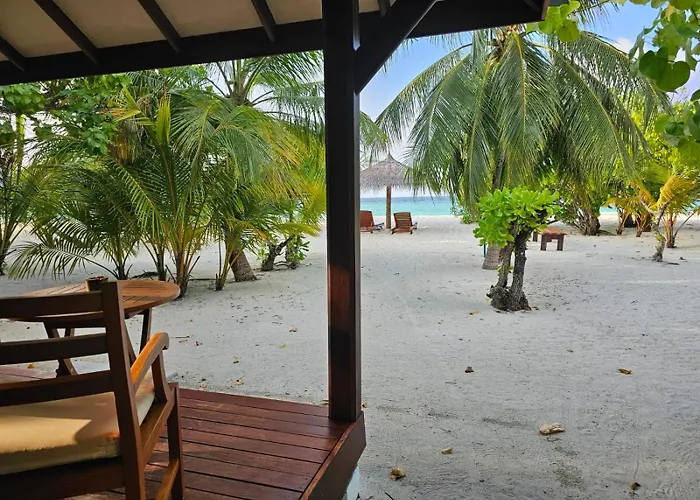 Maldives 4 Star Hotels