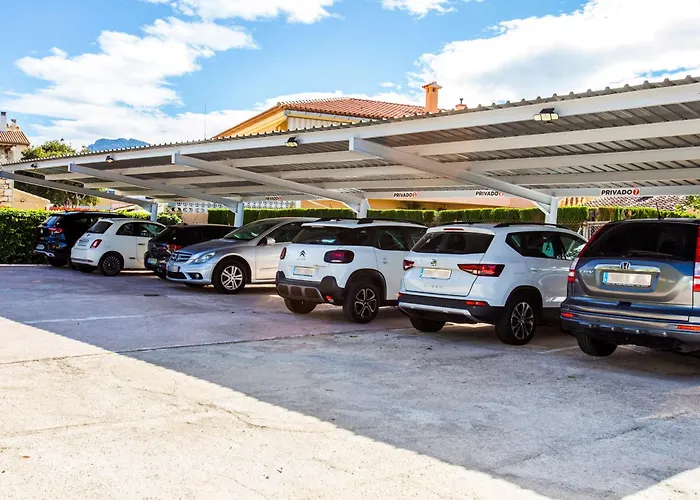 Casa Segaria con piscina privada y jardín en Dénia