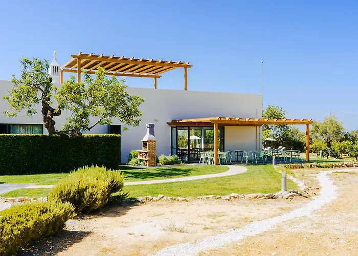 Mercedes Country House