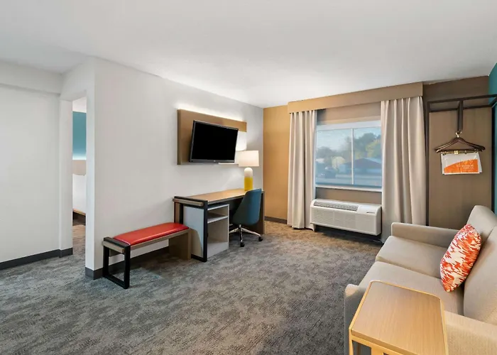 Comfort Inn & Suites Mason City - Clear Lake