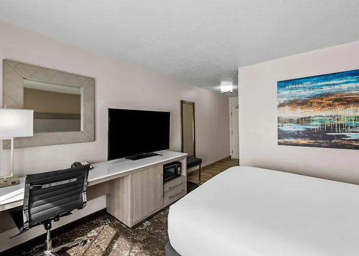 Best Western Worlds Of Fun Kansas City - 4 star Hotel
