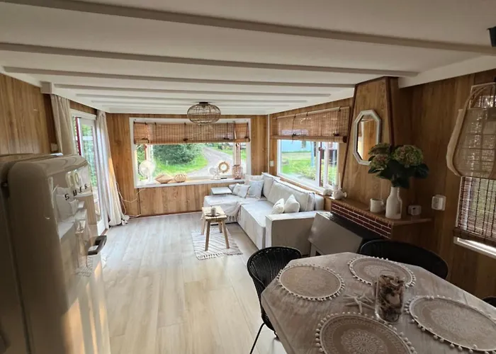 Huisdiervriedelijke Ibiza Style Chalet Eext