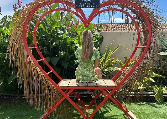 Love room La Villa Des Charmes-34450 vias