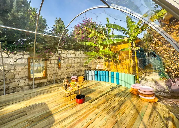 Banana Alacati Food & Stay - Adults Only