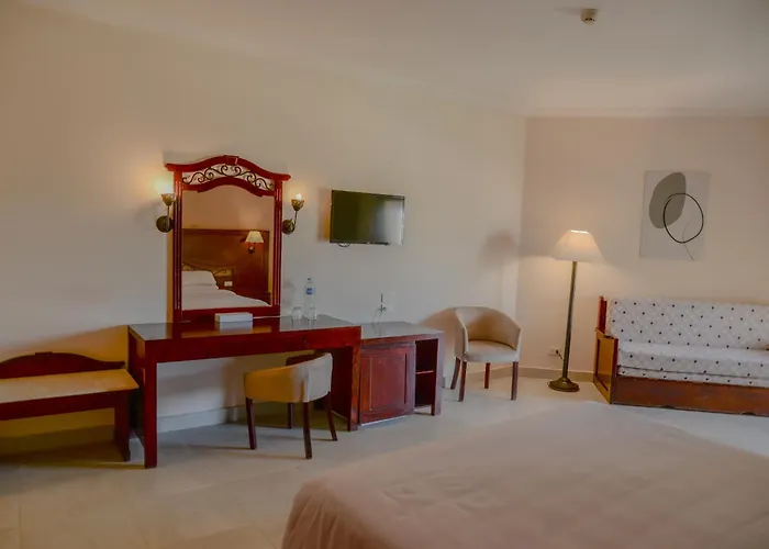 Brayka Bay Reef Resort Abu Dabab Mit Golfplatz
