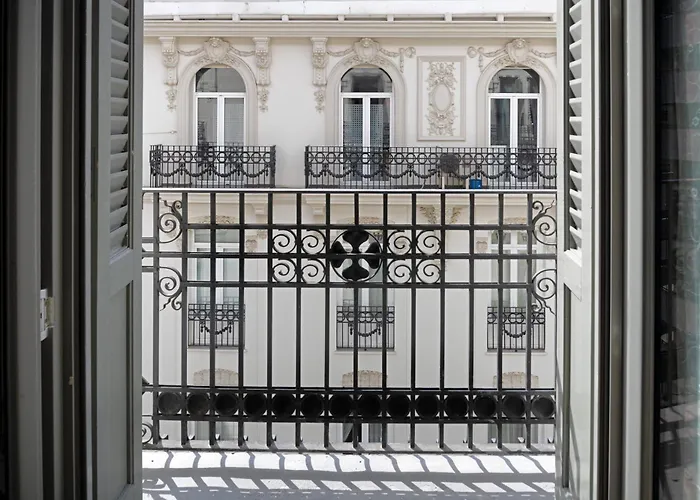 Palacio Santa Clara, Autograph Collection