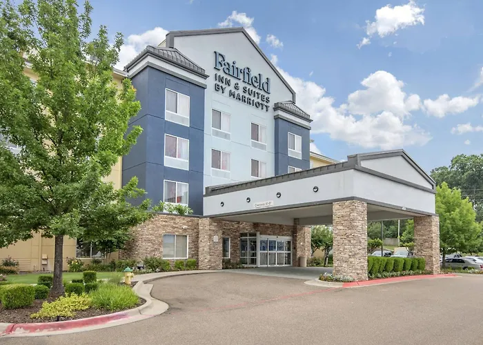 Fairfield Inn & Suites By Marriott Texarkana With Golf Course