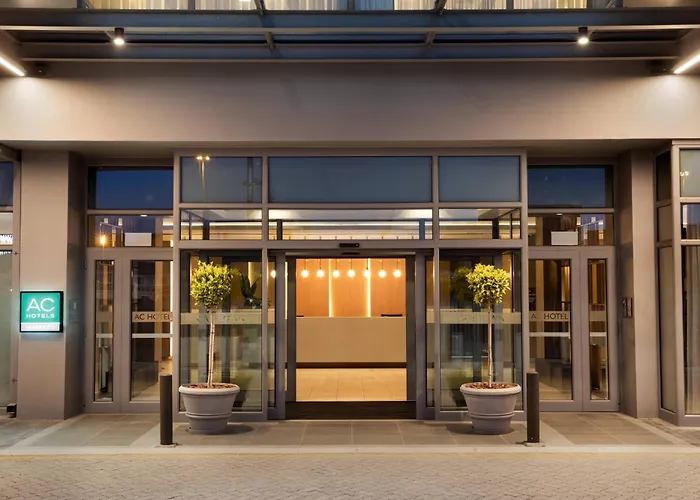 Ac Hotel By Marriott Cape Town Waterfront met golfbaan