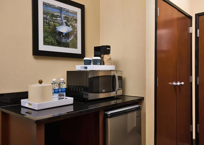Four Points By Sheraton Portland East Fairview