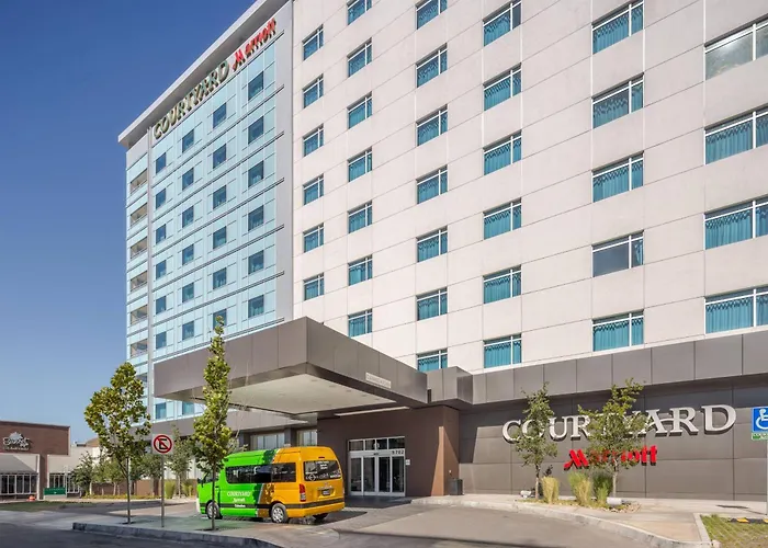 Courtyard By Marriott Chihuahua Hotel - 4 star Hotel