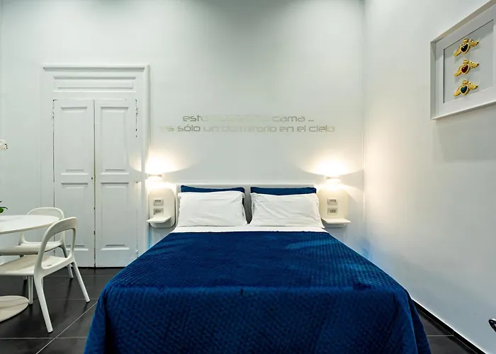 Boutique Bed and Breakfast Skyhouse Chiatamone Napoli