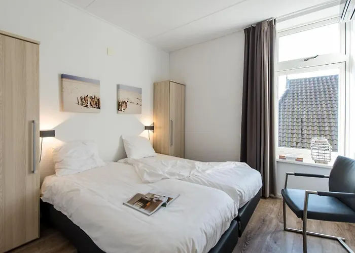 Huisdiervriedelijke Staetige Dames Appartement Nes 