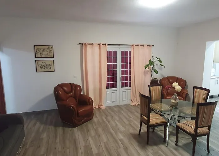 Vitorino De Nemesio Guesthouse Ponta Delgada