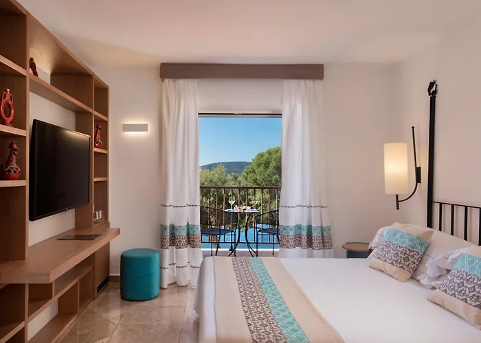 El Faro Hotel&Spa Alguer Con una Pista de Golf