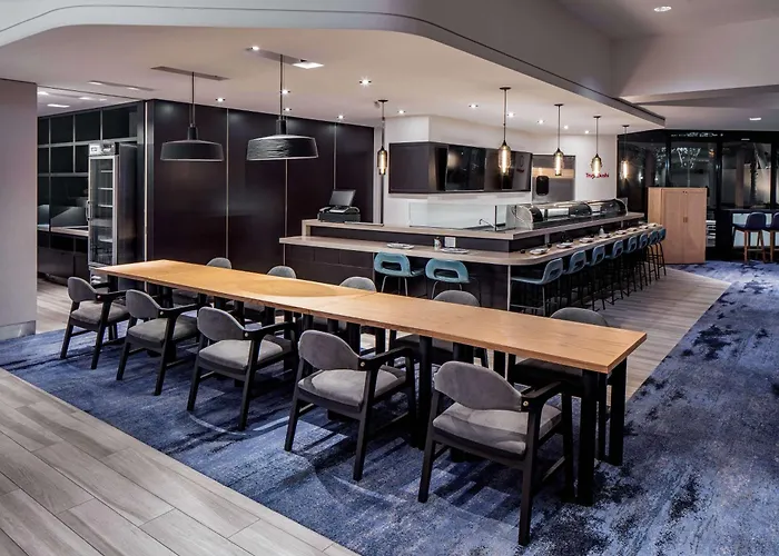 Boutique Hyatt Regency Santa Clara Hotel