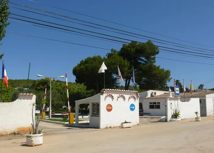 Parque De Campismo Orbitur Valverde Luz
