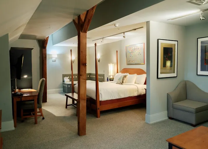 Boutique Lancaster Arts Hotel