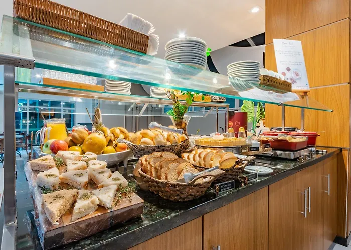 Bristol Centro Civico Curitiba Hotel - um hotel de 4 estrelas