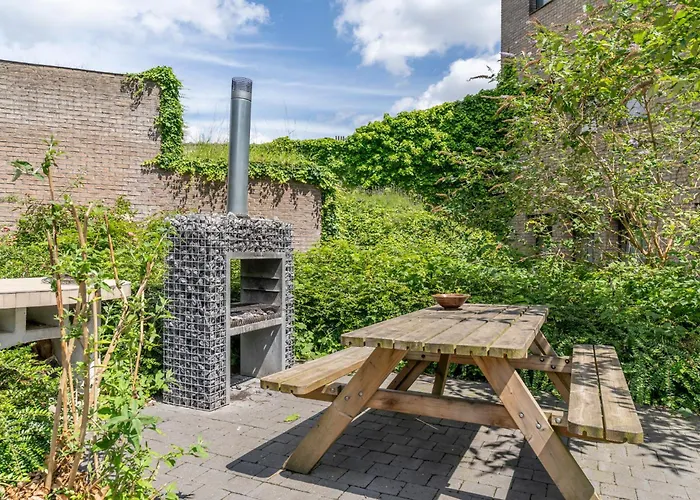 Condo Gardens Bruselas